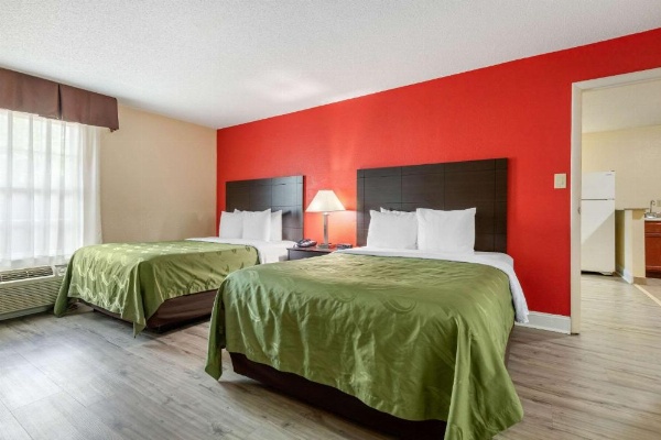 Quality Inn & Suites Lexington image 17