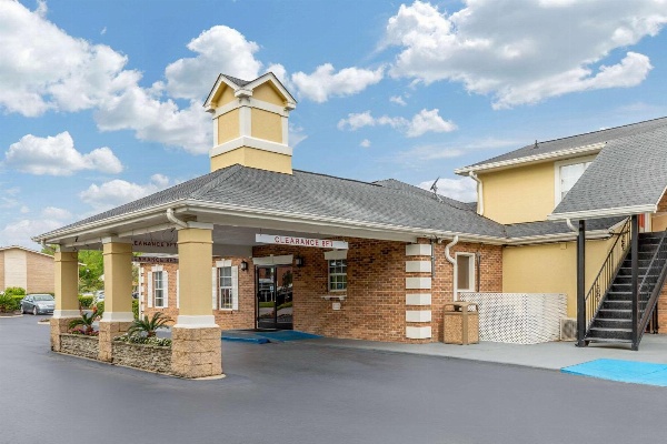 Quality Inn & Suites Lexington image 3